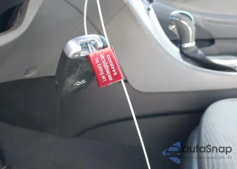 2011 Hyundai Sonata Hybrid z USA, uszkodzony, nr VIN KMHEC4A49BA000920